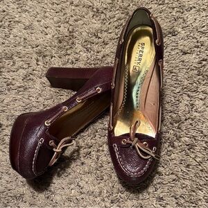 Like New Leather Sperry Brown Heels for Women SZ 8.5